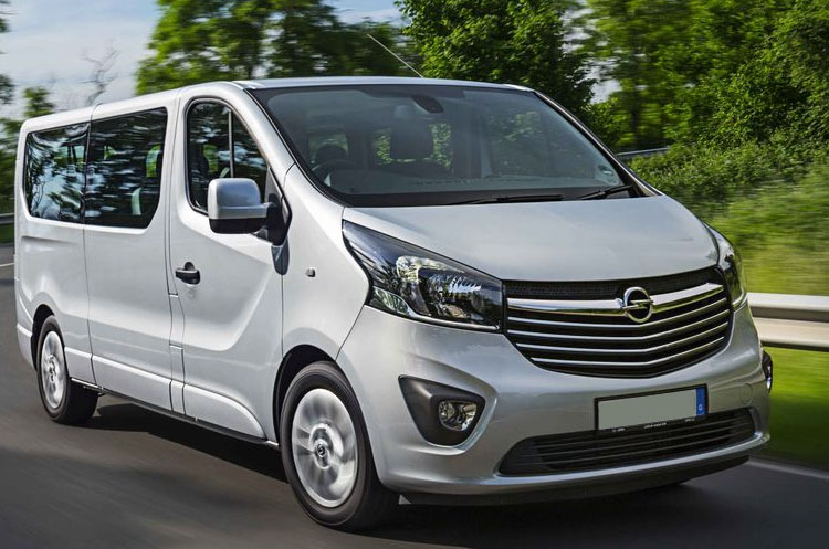 Car 9 Seater